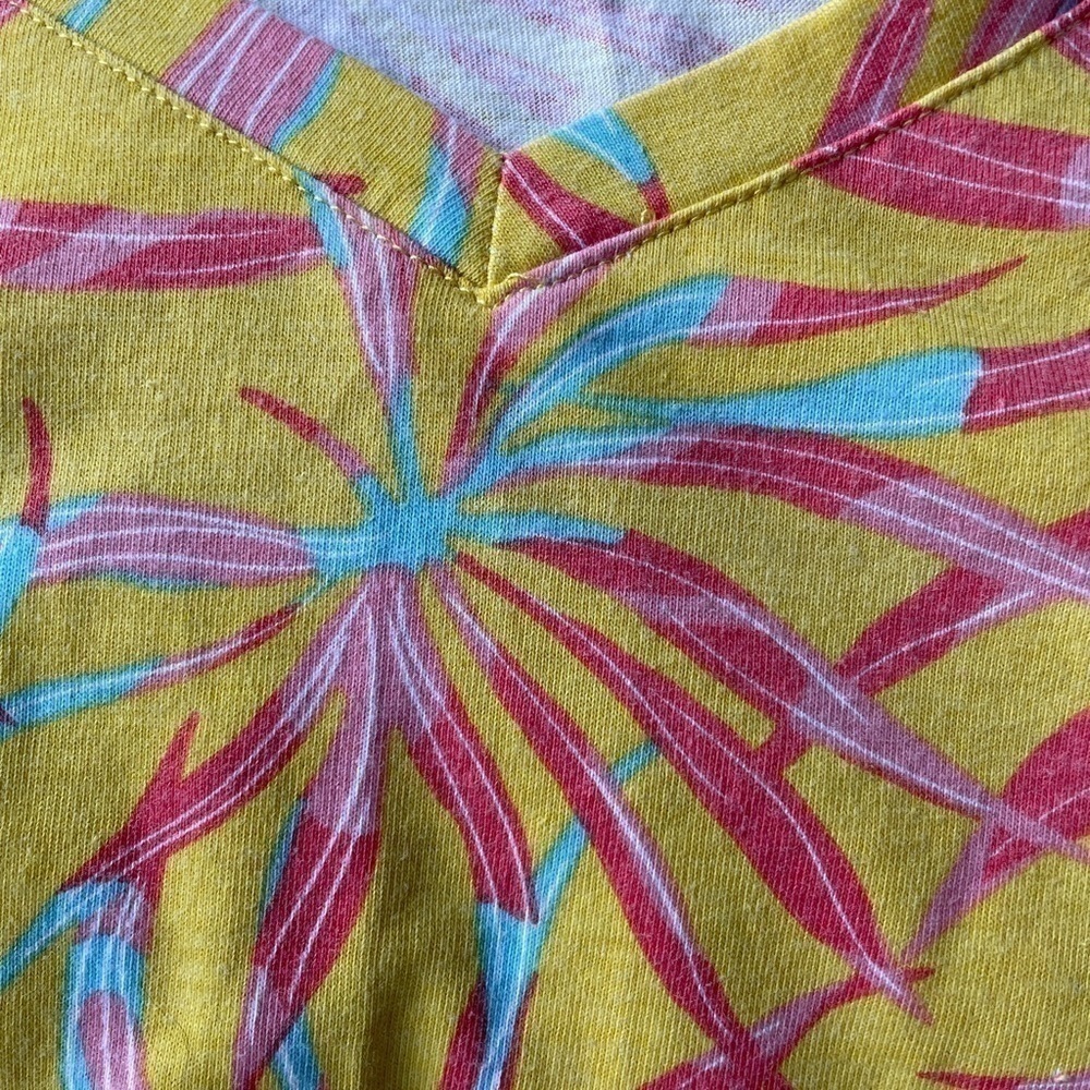 fresh produce Sunkissed Sunshine V-Neck Tee, S - Picture 7 of 10